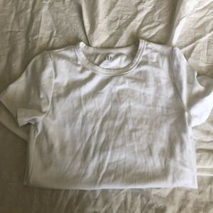 GAP modern crew neck tee t-shirt in off white